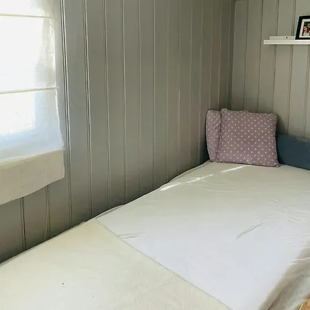 펜션 Forest Cabin By The Sea Near Fredrikstad *